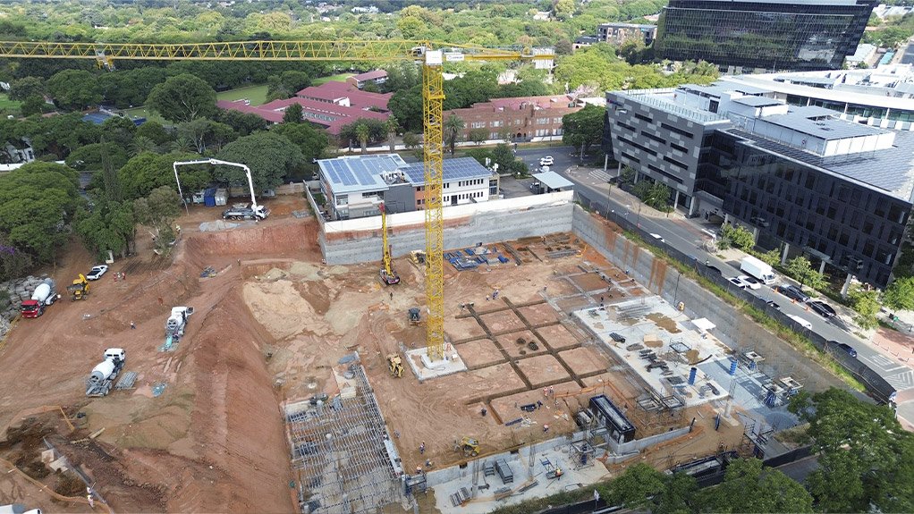 Concor is constructing two office buildings integrated with basement parking and a retail development on the ground floor in the Oxford Parks Precinct