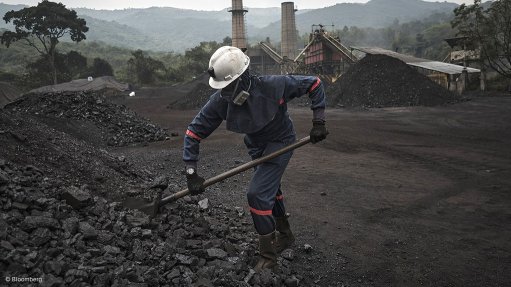 China to build more coal mines to feed surging power capacity
