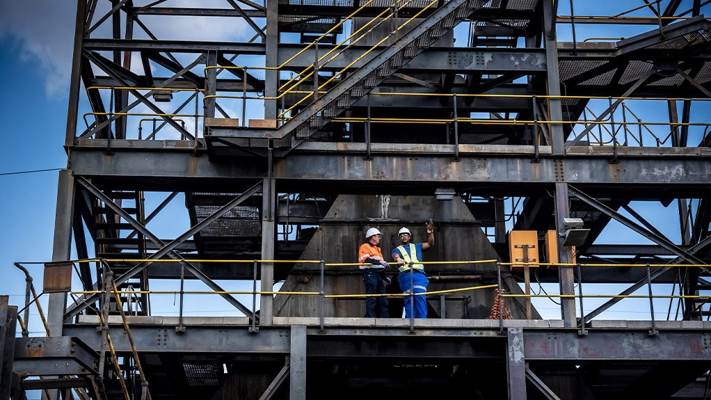 A bifurcated Weba chute in operation for the past 23 years at a coal mine in South Africa