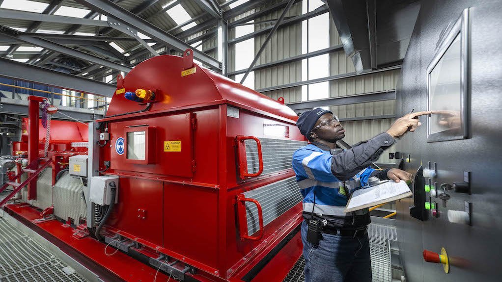 Kothalo Matoli, recovery mechanician at the Motahe mine