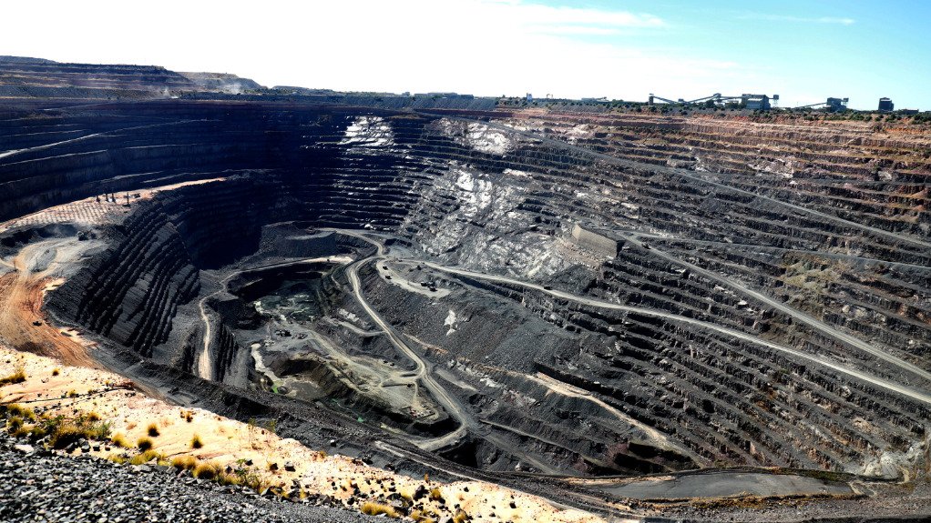 An aerial image of the Jwaneng openpit mine