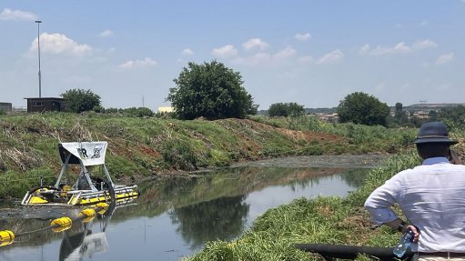 The SlurrySucker dredging system provided the ideal solution to get the emergency water dams at a Gauteng wastewater treatment plant back to optimal condition