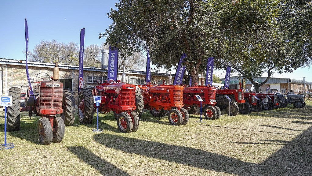 Another Successful Harvest Day - Engen and Nampo celebrate 40+ years together