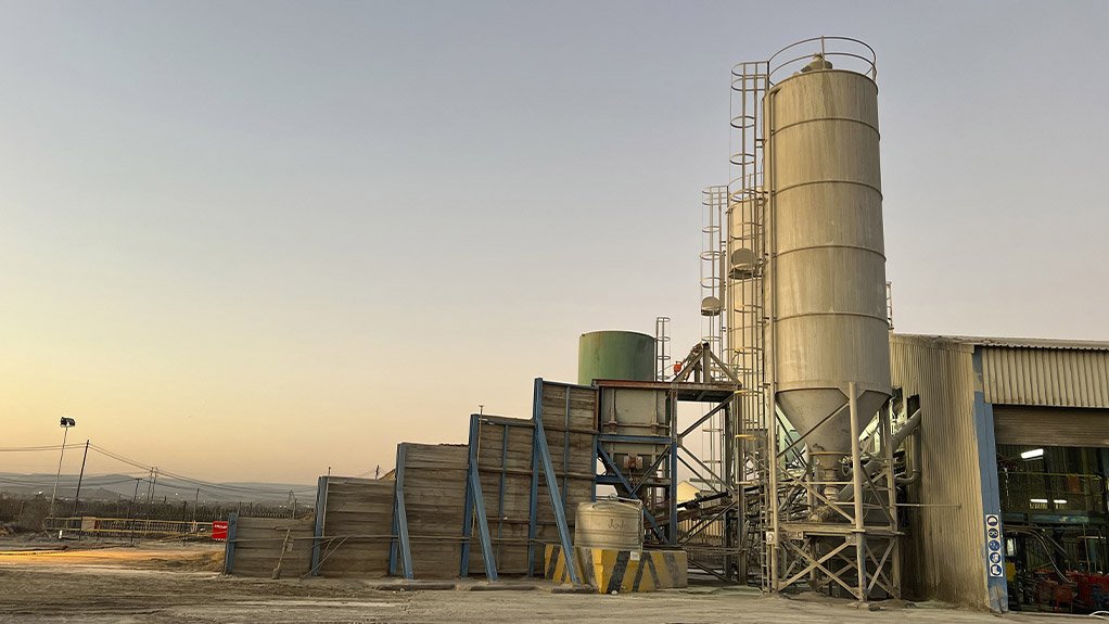 Murray & Roberts Cementation has an established track record when it comes to grout plants incorporating a high pressure pumping system that conveys grout from a surface plant to workings underground