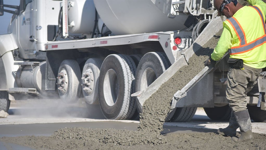 A 30 to 40 minute workability is achieved by applying the accelerator upon readymix arrival.