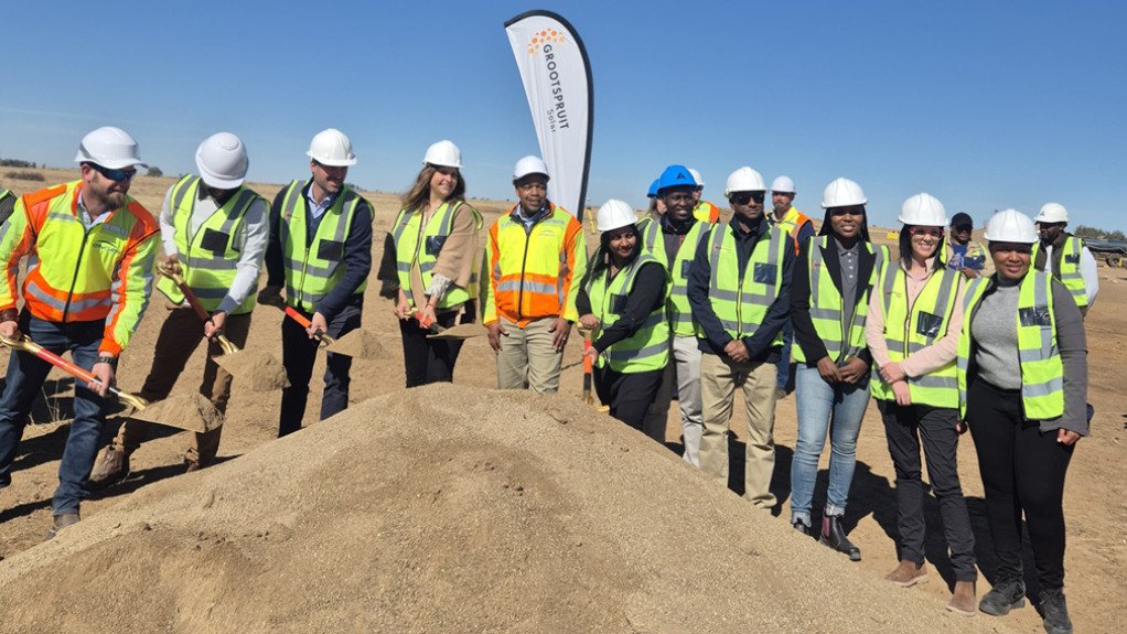 Representatives of Engie, Pele Green Energy, Aurex Constructors and Abslon Construction break ground at the 75 MW Grootspruit solar PV plant in the Free State.