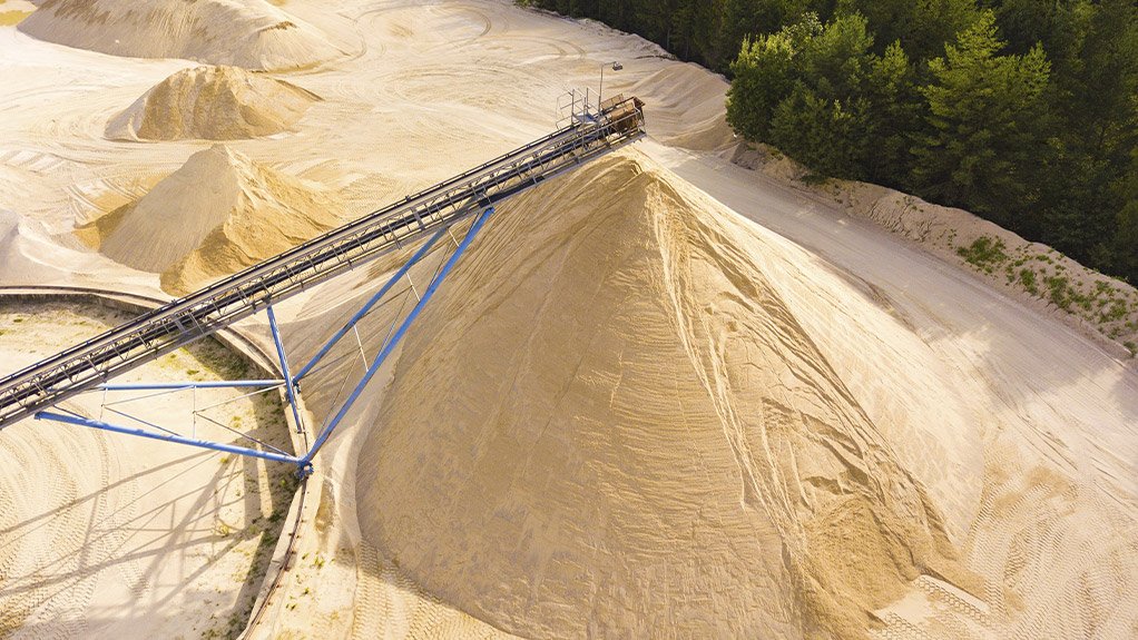 The CHRYSO Quad Range enables the use of challenging sands, lowering costs and carbon footprint