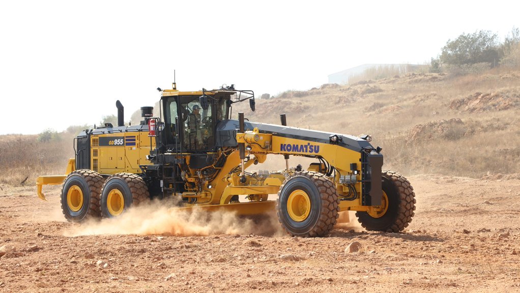 Komatsu introduces GD955-7R motor grader 