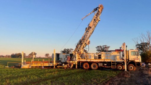 Drilling rig mobilises to test gold and antimony at Hillgrove