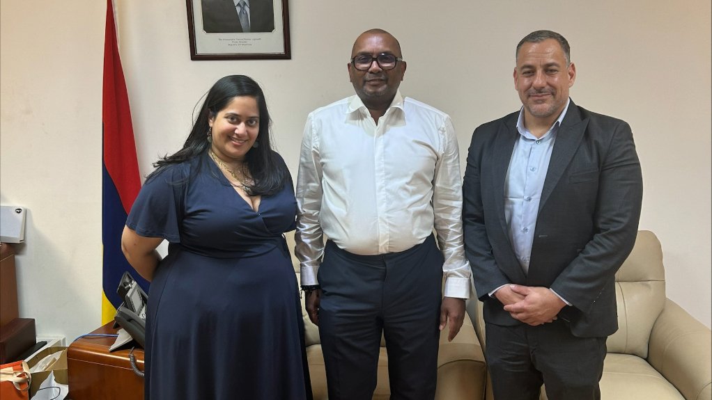 Mauritius Minister of Finance, Dr. Renganaden Padayachy; Aditi Boolell, Managing Director of Boolell Advisory Mauritius and Jerry Botha, Managing Partner of Tax Consulting South Africa
