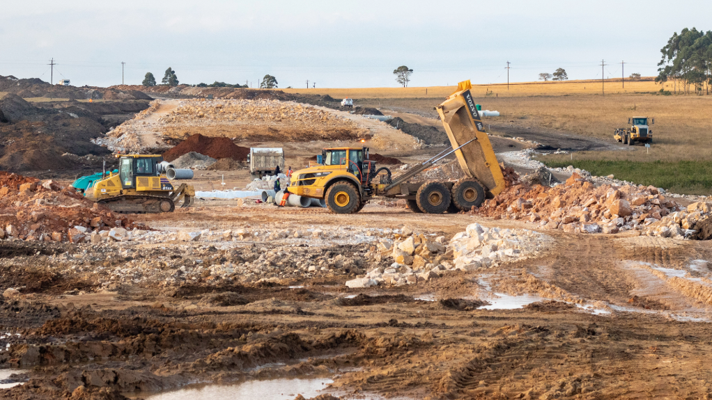 Image of construction work on the N2 Wild Coast project