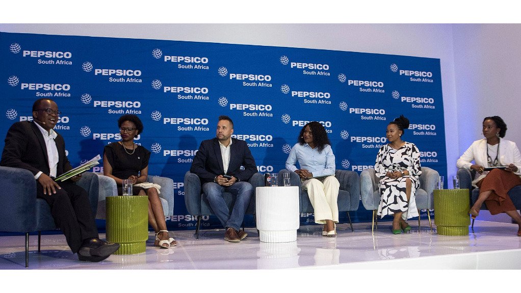 The above image depicts the panelists from the PespsiCo South Africa's Linkden Live Event