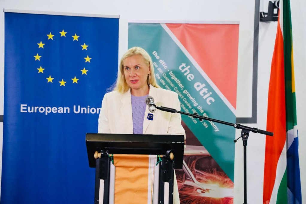 European Commissioner for Energy Kadri Simson at a briefing in Pretoria