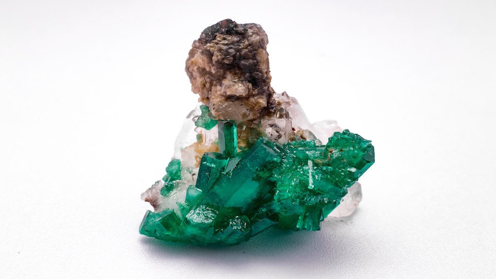 Image of raw emerald