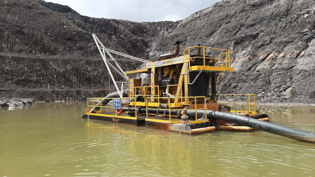 FLEXIBLE SOLUTION
The Multiflo diesel driven pontoon offers a flexible, mobile dewatering solution
