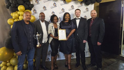 Concor was honoured by the Master Builders Association (MBA) North, winning in the regional category for projects under R15 million, for the construction of the new drop-off and pick-up facility at Menlyn Park Shopping Centre, along with the reconfiguration of an underground parking area into a taxi holding facility