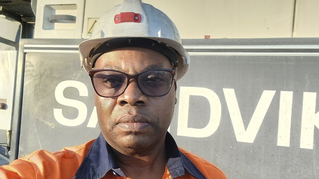 Sandvik’s operations in Zimbabwe remain responsive to customer needs and ambitions, and David Kavayi, Field Service Technician for Sandvik Rock Processing, works closely with customers