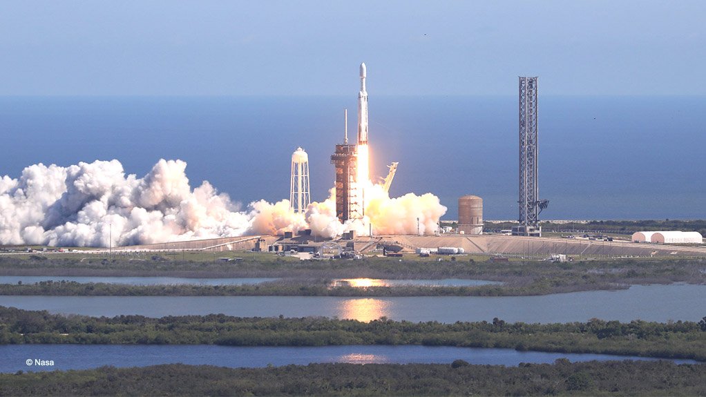 Lift-off of the Falcon Heavy rocket carrying Europa Clipper