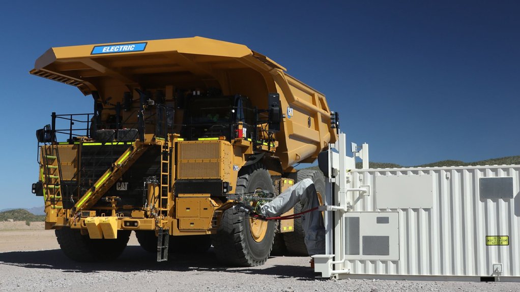 RECHARGE PITSTOP
Caterpillar's Automated Energy Transfer System fully automates the connecting of a battery-electric machine and a 2 MW to 6 MW stationary charger, replacing the manual process of mine site personnel having to connect and disconnect a charger