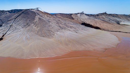 Harmony Gold's Kareerand tailings operation.