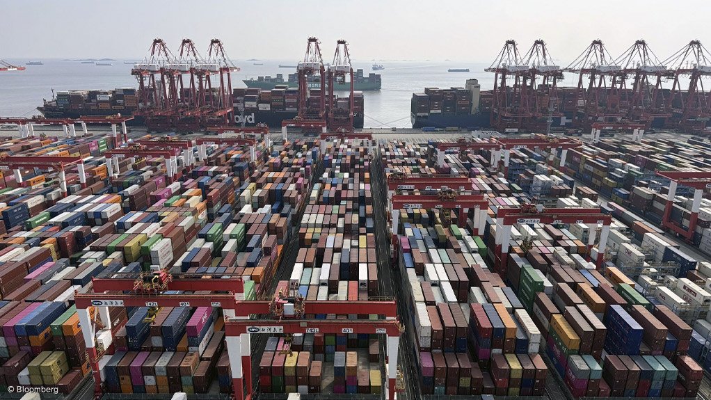 GREENER SHIPPING: City authorities in Shanghai, China, aim to convert the world’s busiest port into a centre of greener shipping. The target is to raise Shanghai’s low-carbon bunkering to over a million tons a year by 2030. China is stepping up competition with Asia’s bunkering hub of Singapore ahead of a decarbonisation plan that’s expected from the International Maritime Organisation next year.
