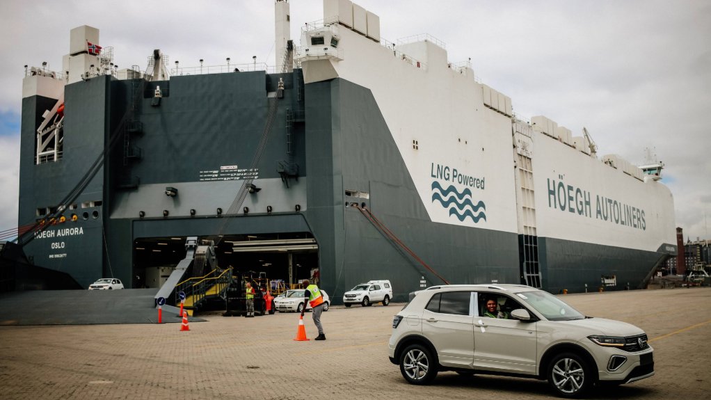 Image of the Höegh Aurora at the Port of Port Elizabeth