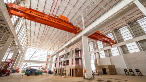 Condra overhead cranes in a factory environment