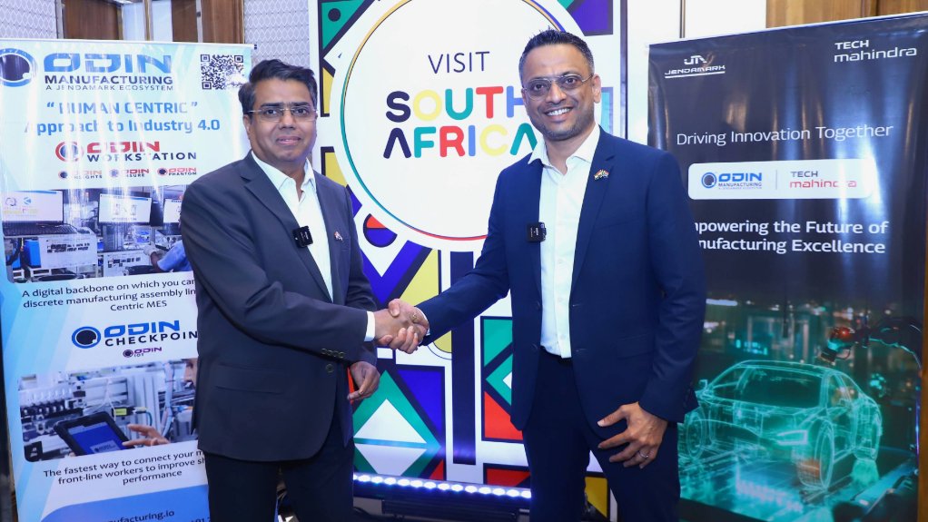 Tech Mahindra’s global head of automotive consulting and solutions Sachin Kulkarni (left) and Jendamark India CEO Himanshu Jadhav (right) 