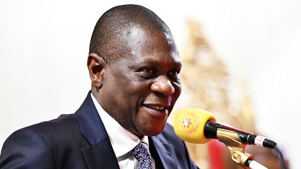 Image of Paul Mashatile