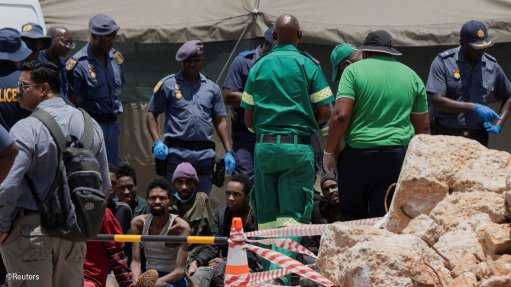 Rescued illegal miners at Buffelsfontein mine Stilfontein 0125 Reuters