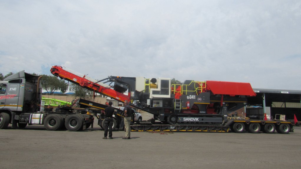 The Sandvik QJ341 brings the customer the powerful combination of a large chamber jaw crusher with the lower running costs of a medium sized machine