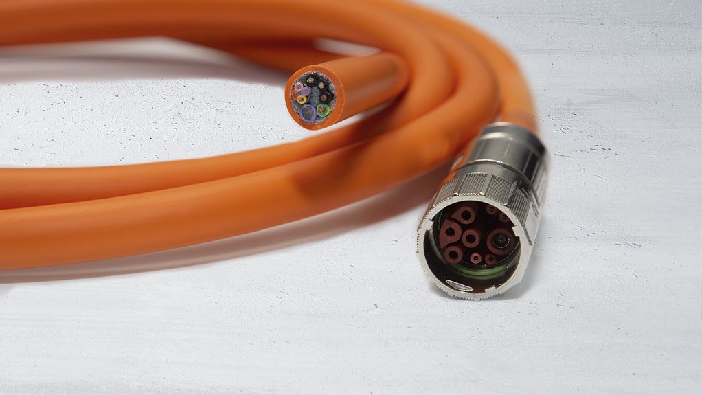 This innovative DDI boasts a hybrid cable which is bespoke to SEW-EURODRIVE, connecting the motor to the variable speed drive (VSD)