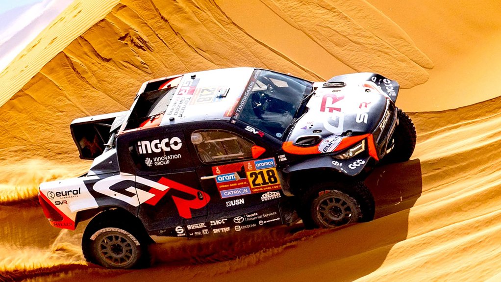 Henk Lategan and Brett Cummings in their Toyota Hilux during Dakar 2025