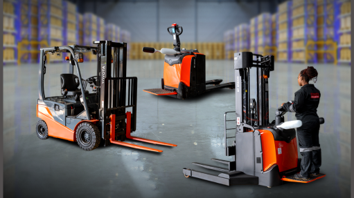 An image of rental forklifts in a warehouse