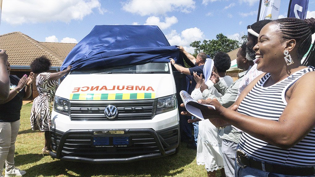 Kangra delivers ambulance to Mpumalanga government