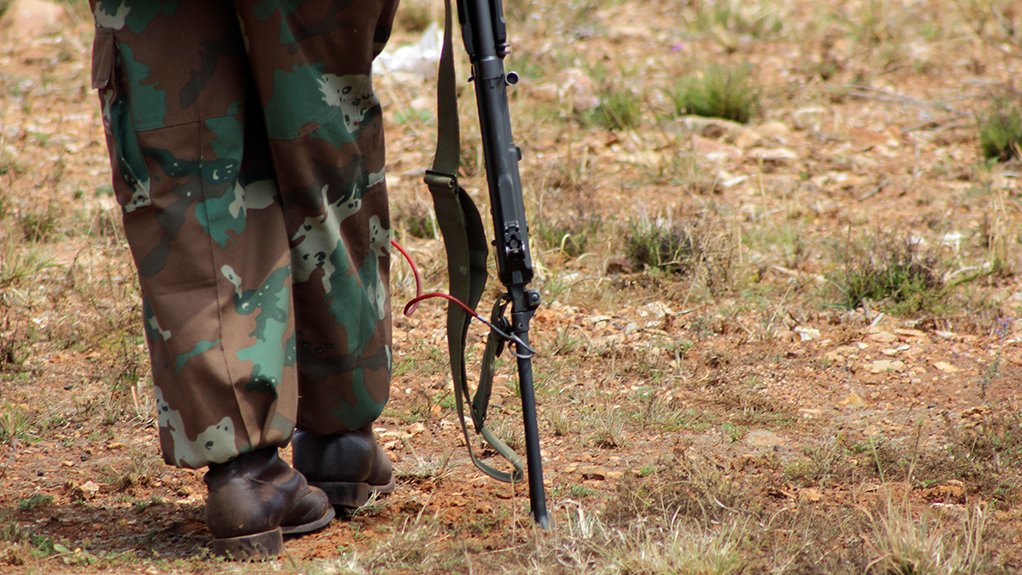 An SANDF soldier