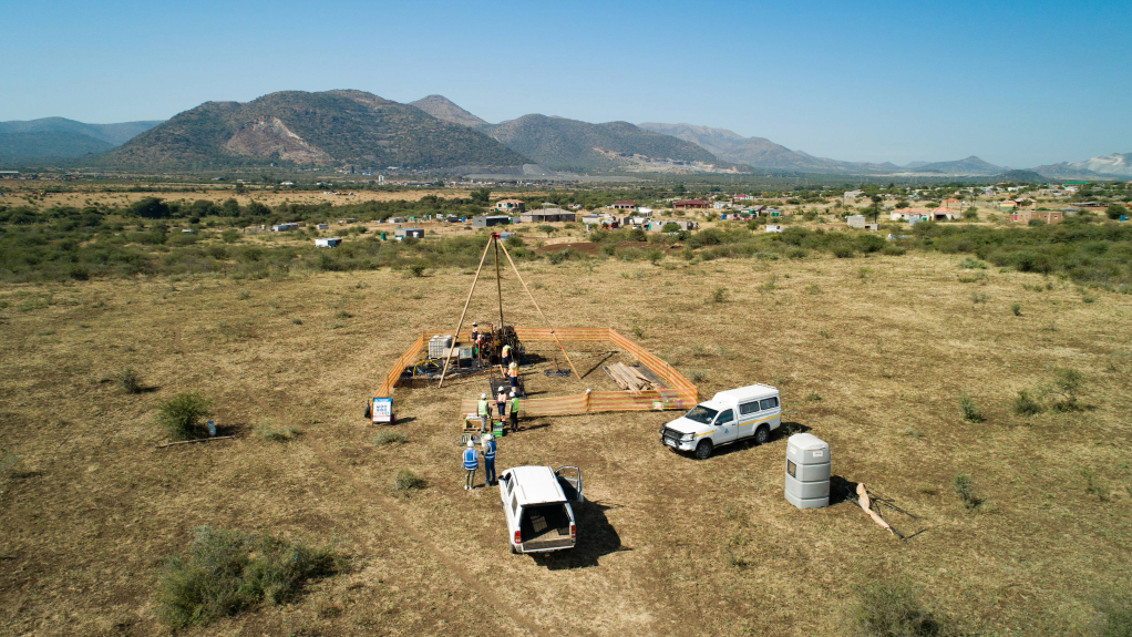 Image of drill rig at the Bengwenyama project