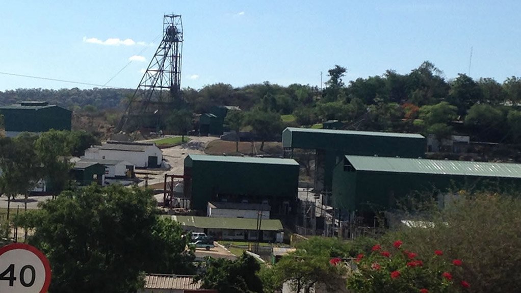 Blanket mine, in Zimbabwe