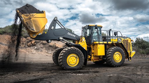 Yellow wheel loader, John Deere