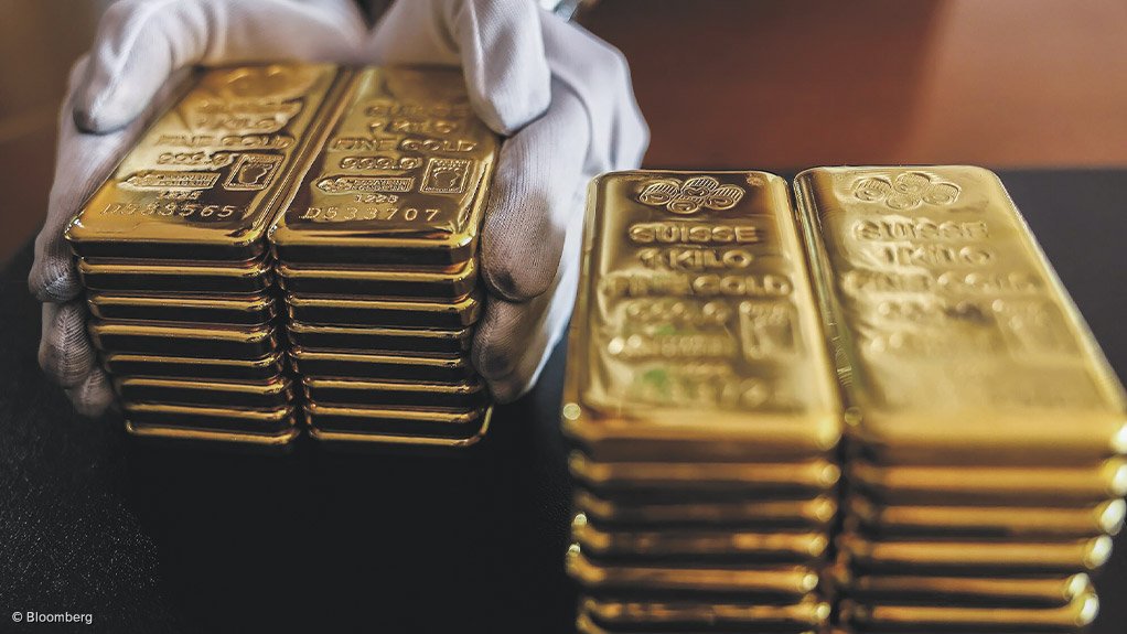 NOISY MARKET: The gold price continues to grab financial headlines, having set several records this year and also retreating as the news flow either amplified or decreased policy uncertainty. Amid the noise, Goldman Sachs raised its year-end gold target to $3100/oz on central-bank buying and inflows into bullion-backed exchange-traded funds. Photograph: Bloomberg
