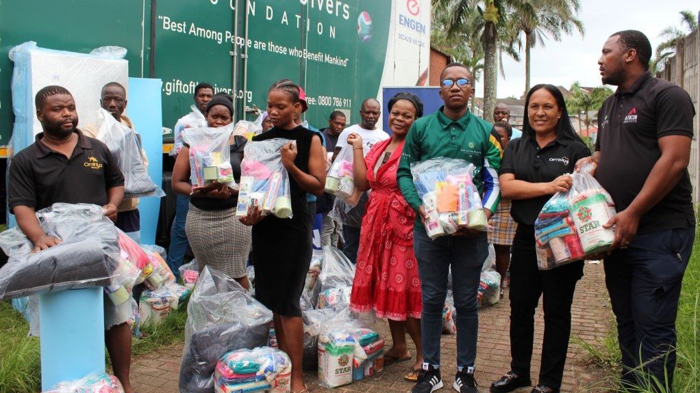 Engen and GoG assisted Lamontville residents recently displaced by the KZN floods with blankets and care packs