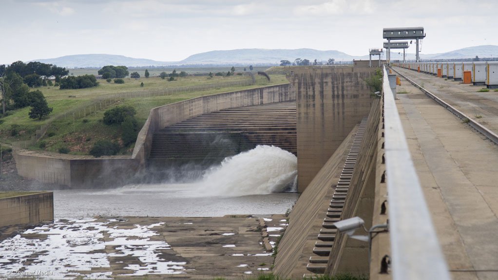 Image of Vaal dam wall