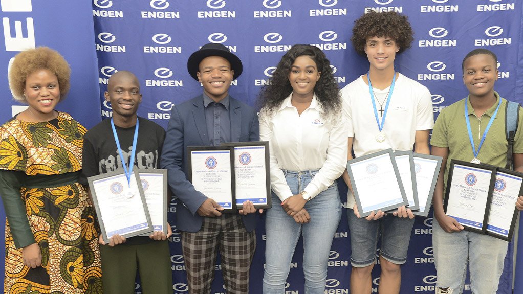 Engen awards 131 bursaries as Engen Maths & Science School matrics achieve record 98% pass rate