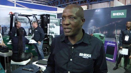 Shumani MD Victor Nemukula discusses the benefits of the Bheka forklift for the African market in an interview with Engineering News at Propak Africa 2025