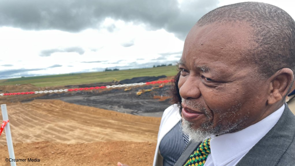 Mineral and Petroleum Resources Minister Gwede Mantashe at the ribbon cutting of the Naudesbank colliery