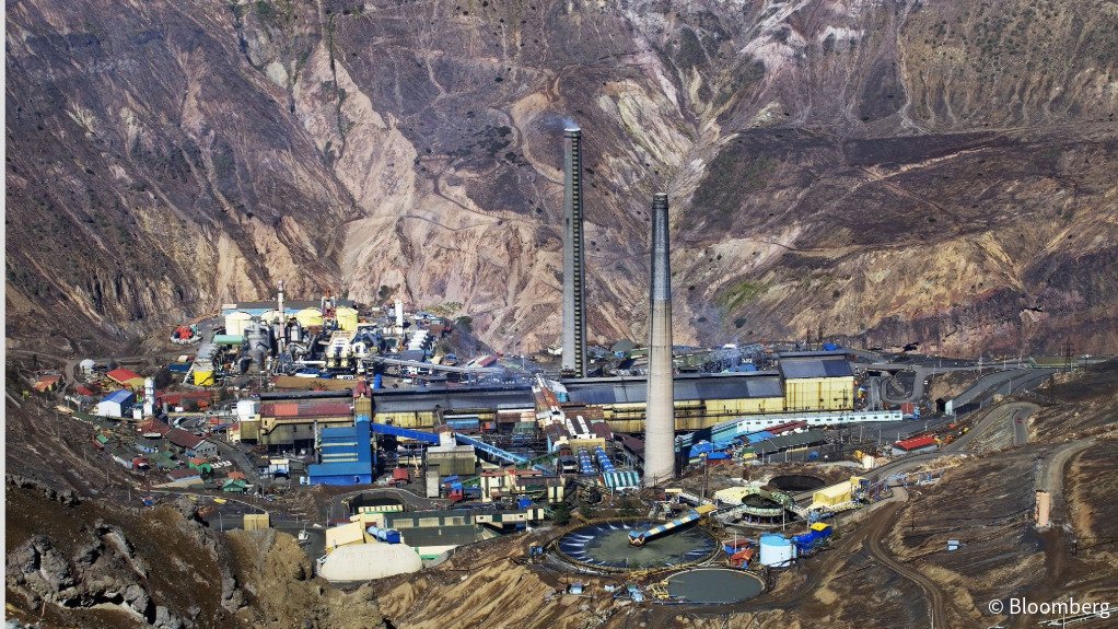 Codelco boss keeps faith in copper fundamentals amid market rout