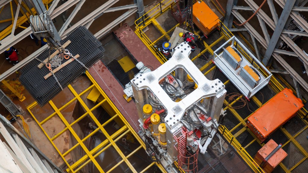 Hoisting of a raisebore machine at Platreef