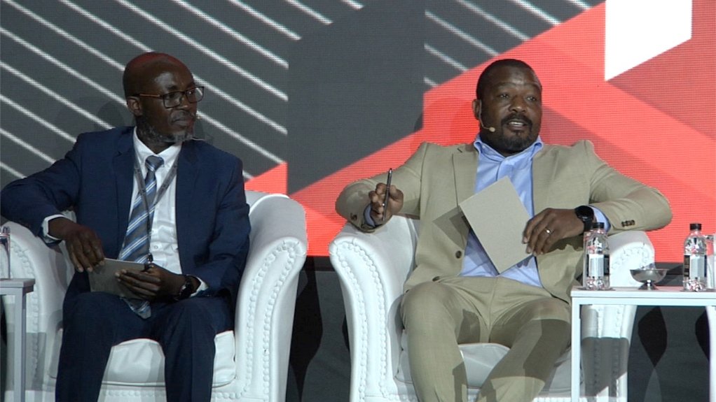 Agrément CEO Richard Somanje and SHRA acting CEO Lebowa Letsoalo