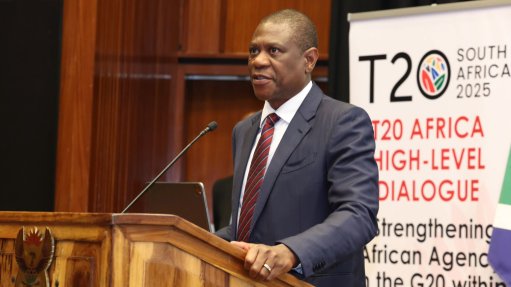 Image of Paul Mashatile