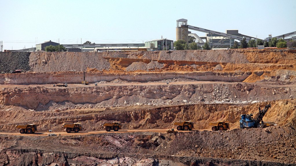 A generic image of an open-pit diamond mine